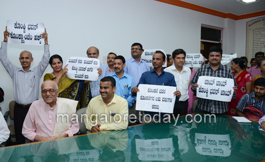 KSA submit memorandum to Mayor seeking community hall